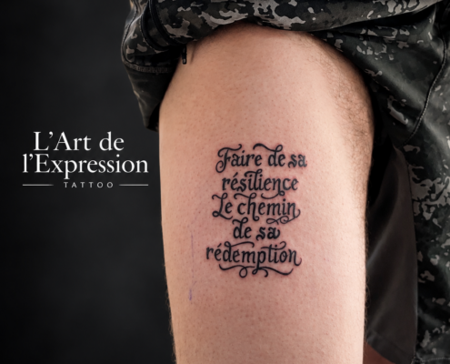 Tatouage lettrage réalisé par L'Art de l'Expression Tatouage au Havre