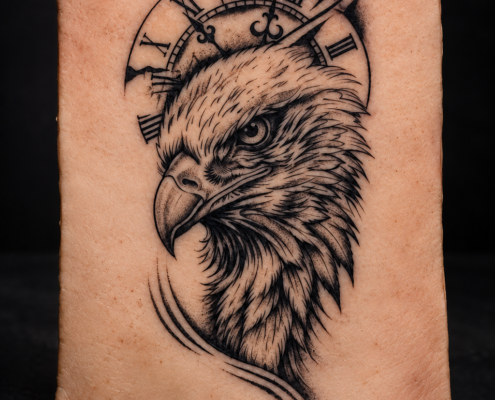 Entraînement tatouage aigle par L'Art de l'Expression Tatouage au Havre